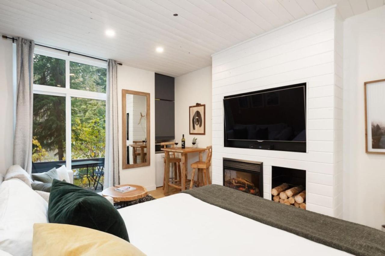 Apartment Cozy Vibes At Glacier Whistler